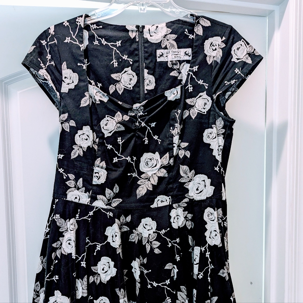 Hell Bunny-Vixen, Floral Black and White, Cap S/S Dress, sz XL